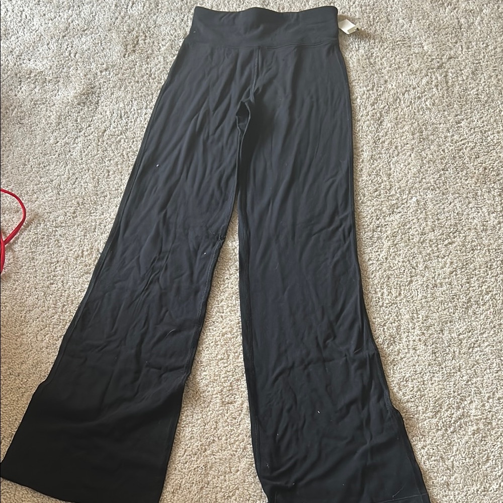 Aeropostale Black Curvy Flare Leggings